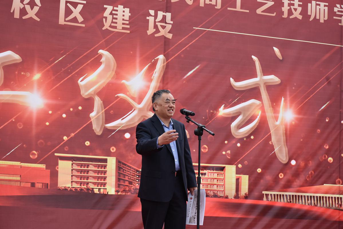 深圳格林美董事长许开华讲话.JPG
